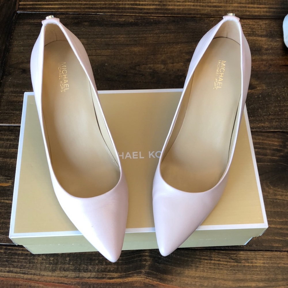 Soft Pink pump by Michael Kors